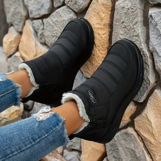 Moteriški vandeniui atsparūs žieminiai batai