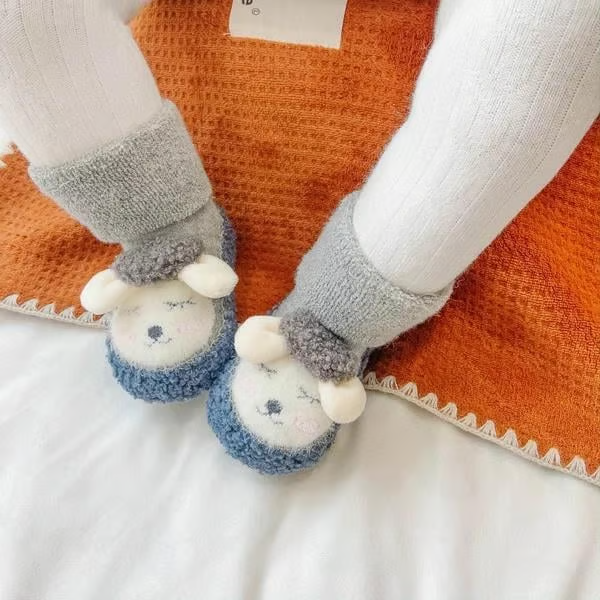 Vaikiški animaciniai pliušiniai batukai