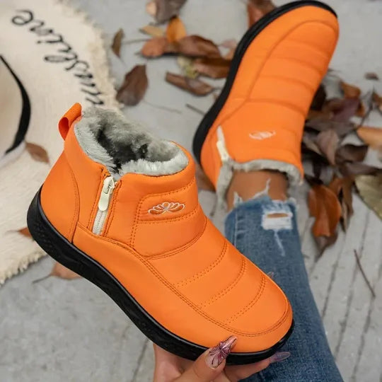 Moteriški vandeniui atsparūs žieminiai batai